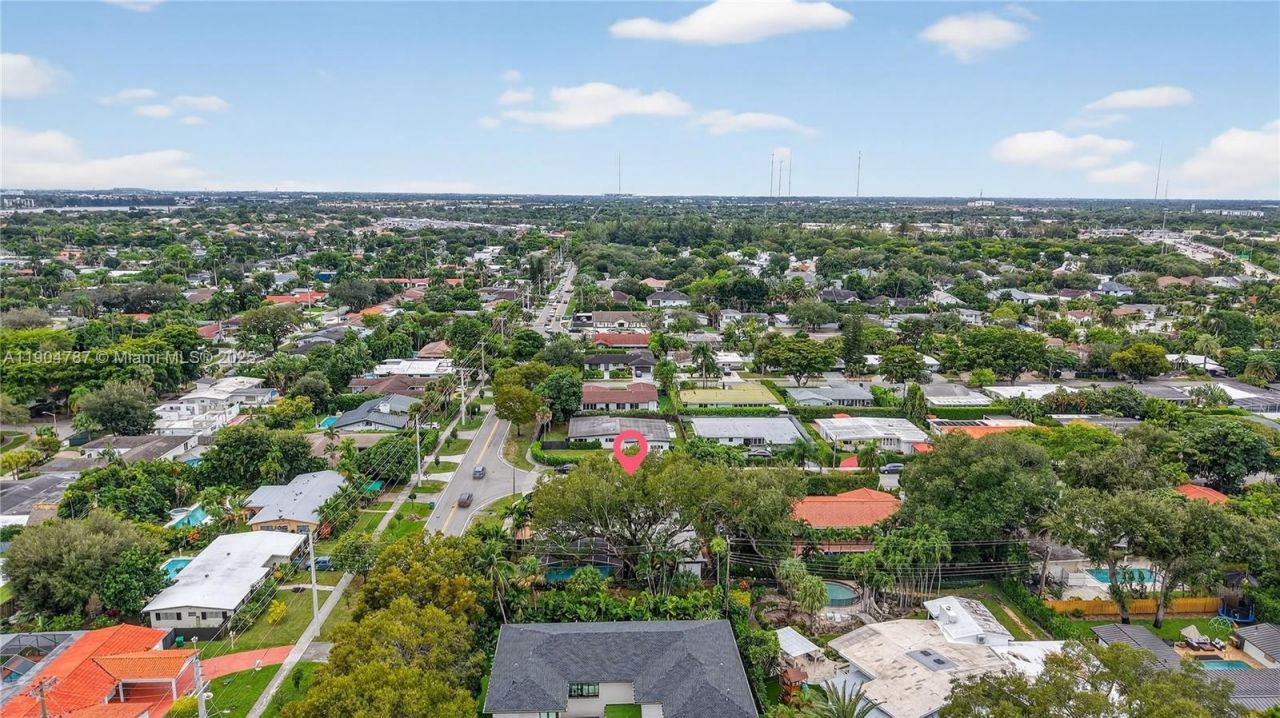 19901 NE 21st Ave, Miami, FL 33179 Photo