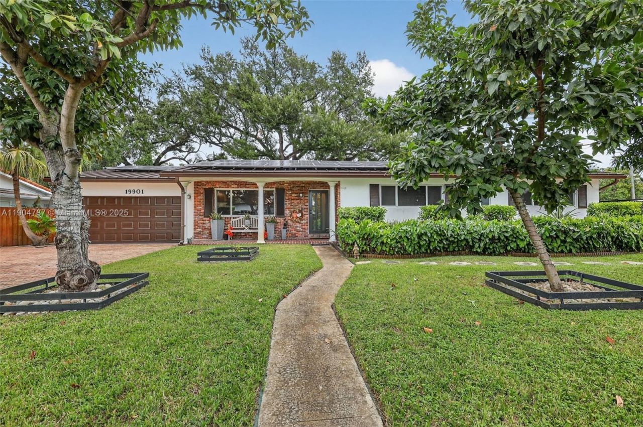 19901 NE 21st Ave, Miami, FL 33179 Photo