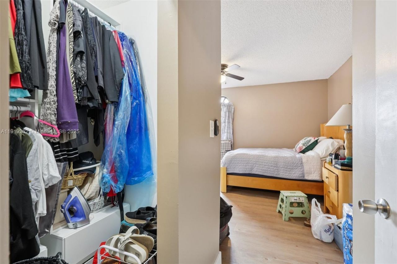 8389 NW 8th St, Unit 7, Miami, FL 33126 Photo