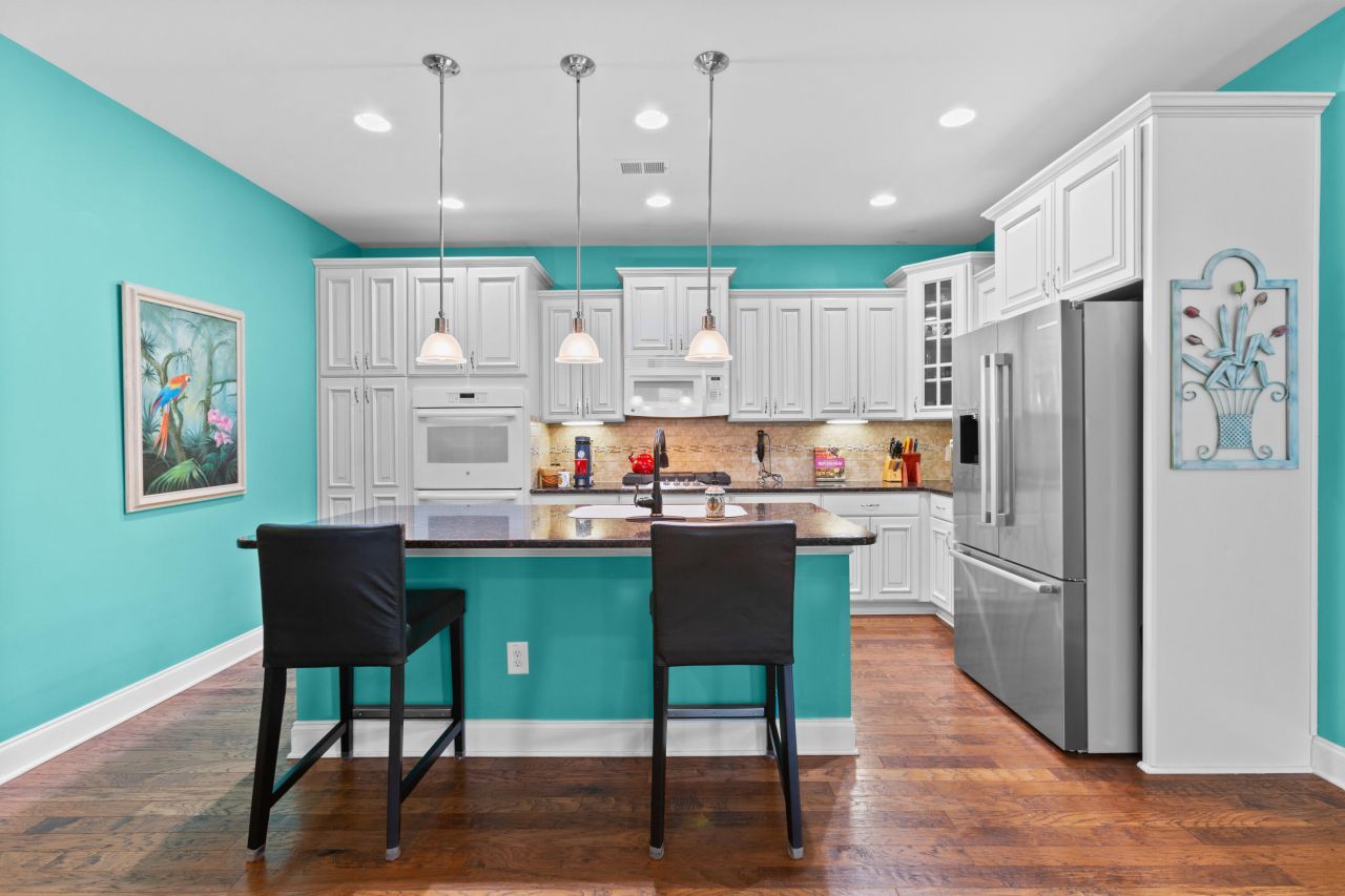 252 Village Stone Circle Photo 11