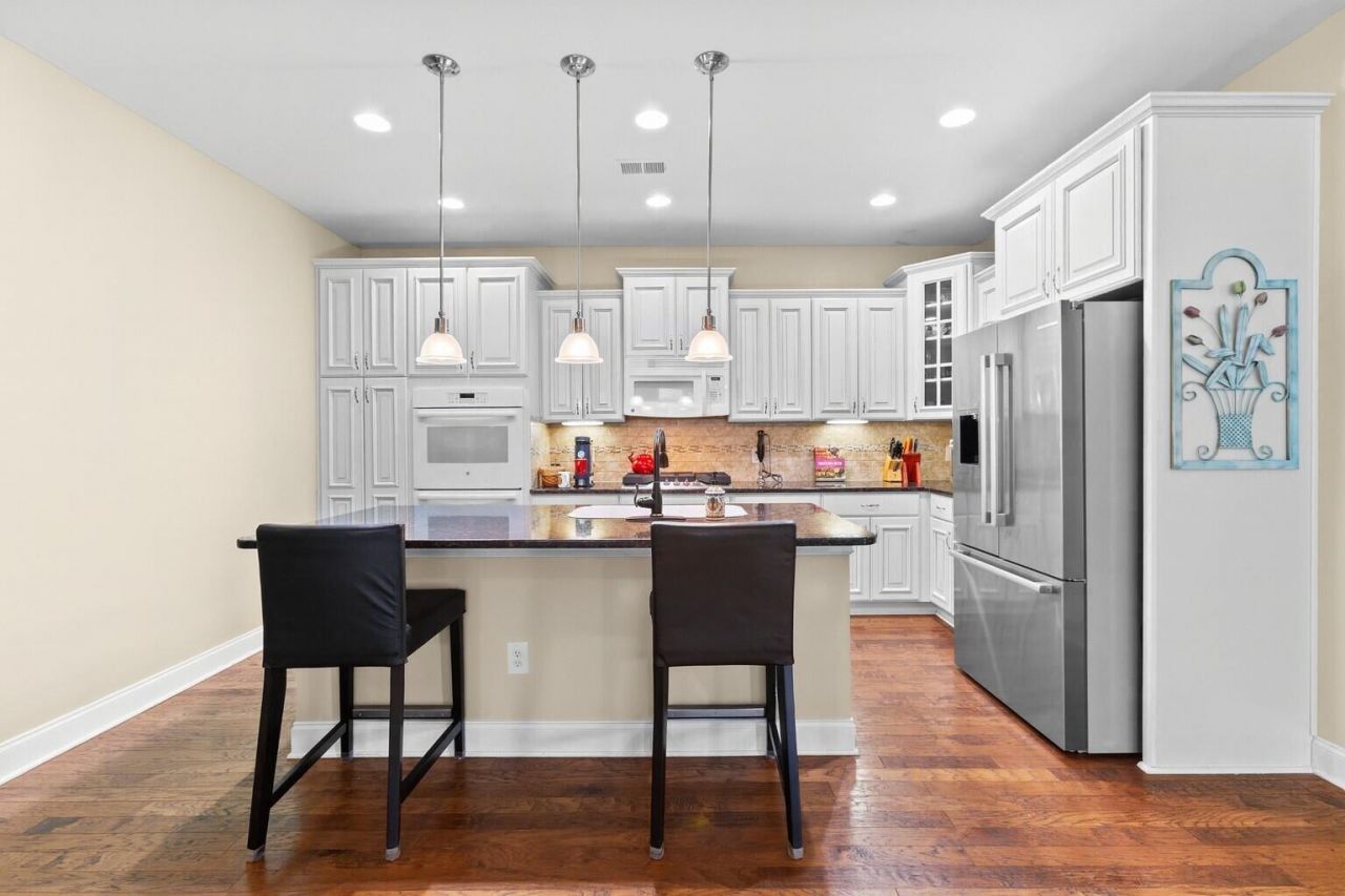 252 Village Stone Circle Photo 12