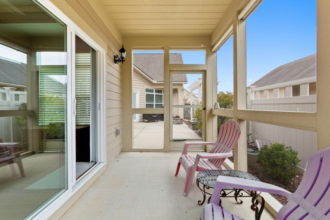 252 Village Stone Circle Photo 14