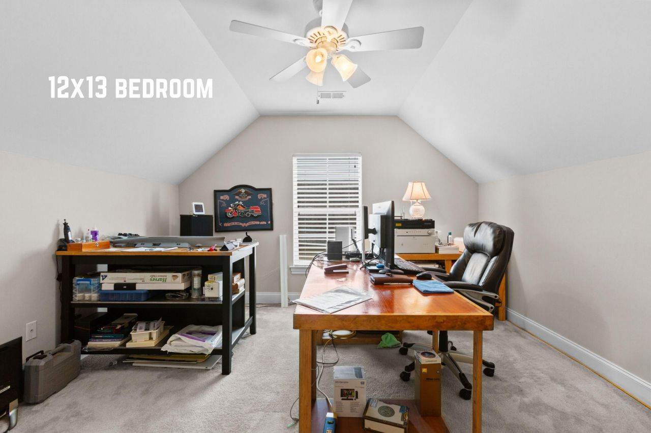 252 Village Stone Circle Photo 24