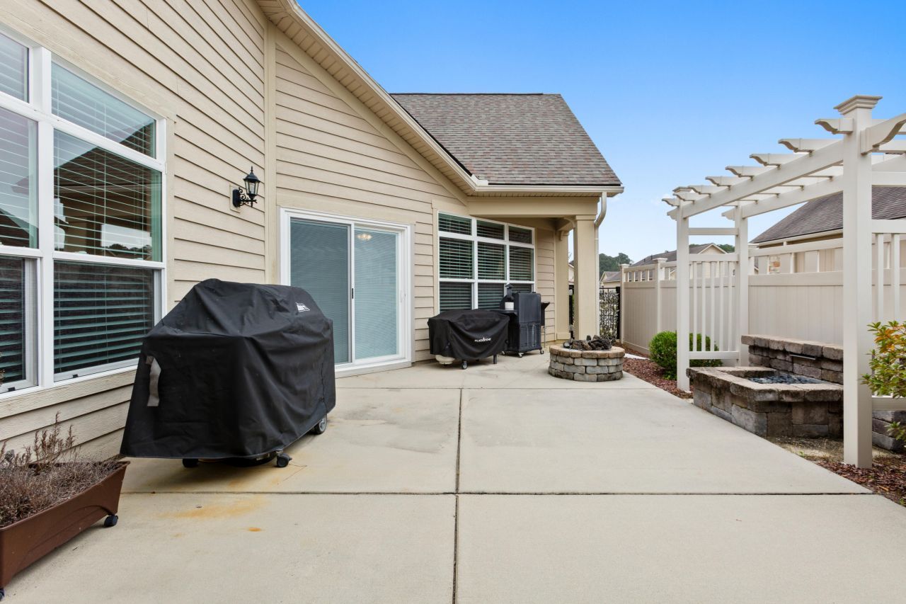 252 Village Stone Circle Photo 27