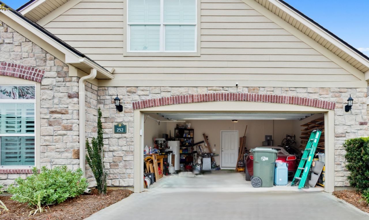 252 Village Stone Circle Photo 28
