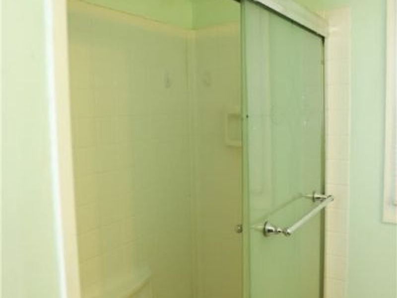 1008 Woodview Road, Cleveland, OH 44121 Photo 13