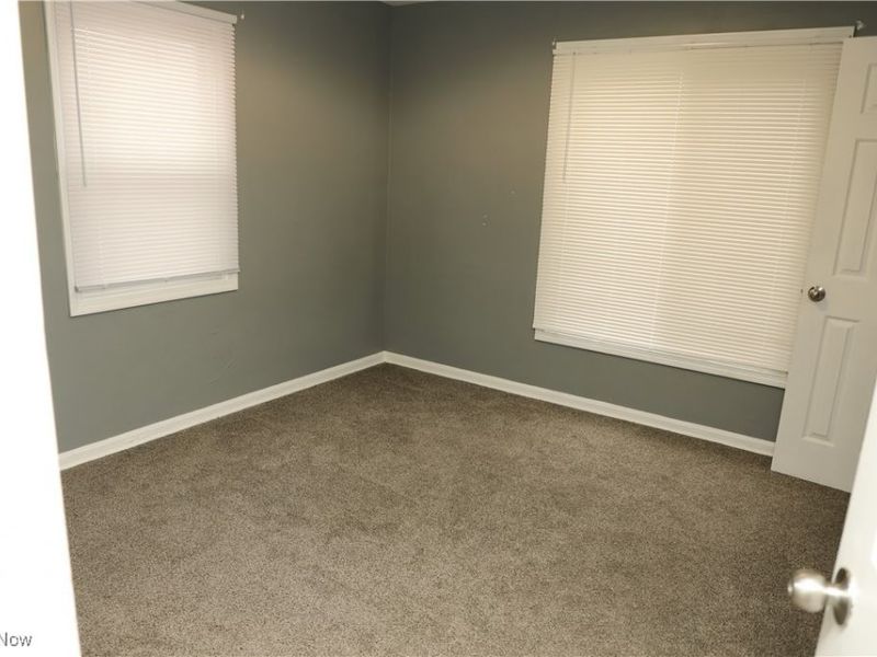 1008 Woodview Road, Cleveland, OH 44121 Photo 15