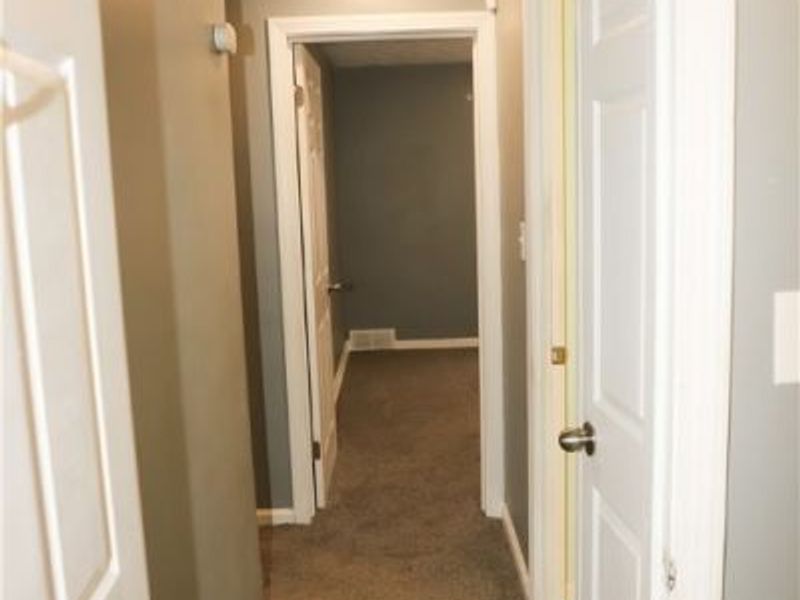 1008 Woodview Road, Cleveland, OH 44121 Photo 18