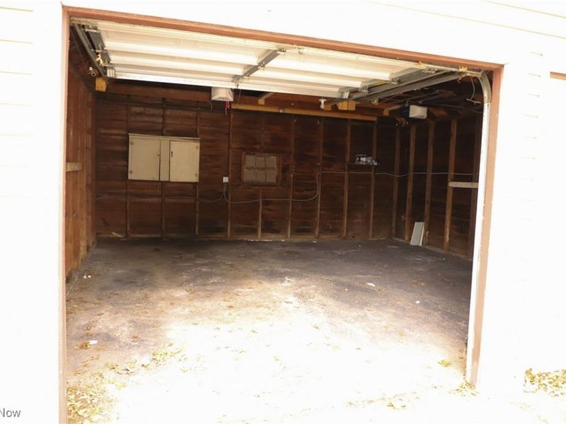 1008 Woodview Road, Cleveland, OH 44121 Photo 38