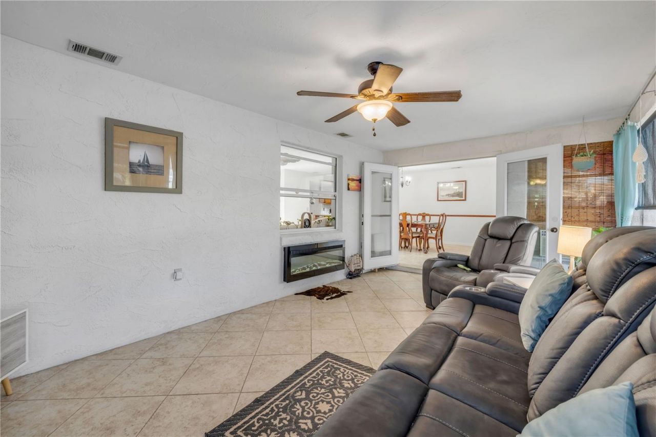 2425 Travelers Palm Drive, Edgewater, FL 32141 Photo