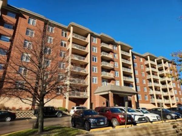 8440 Callie Avenue, Unit 410, Morton Grove, IL 60053