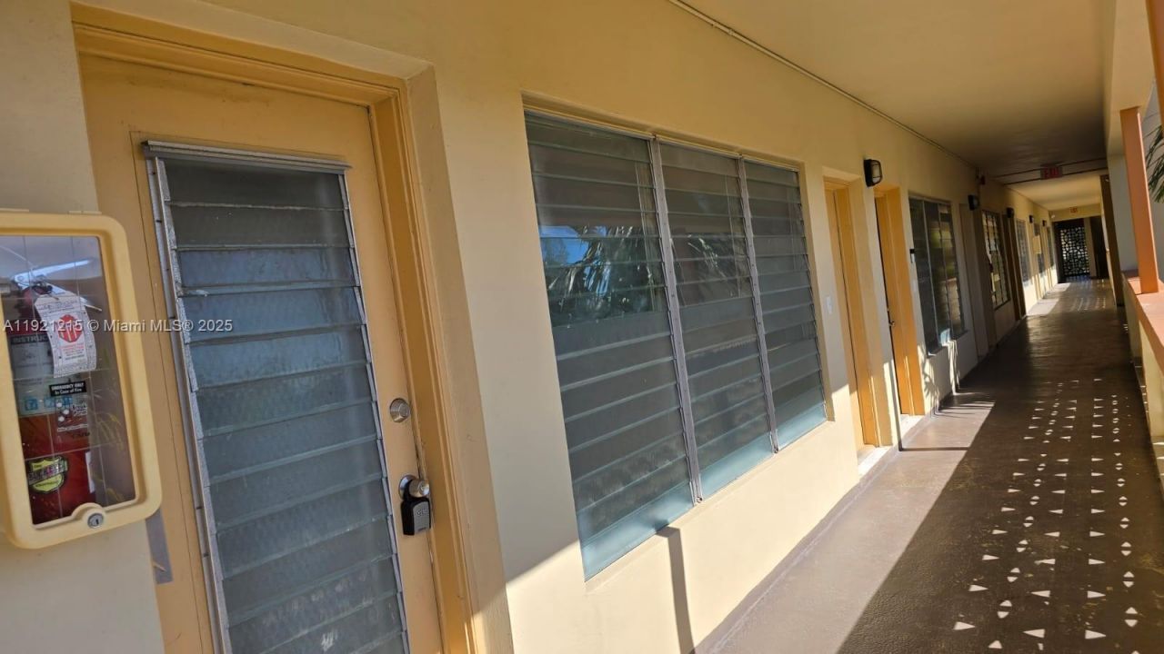 1885 NE 121st St, Unit 17, North Miami, FL 33181 Photo