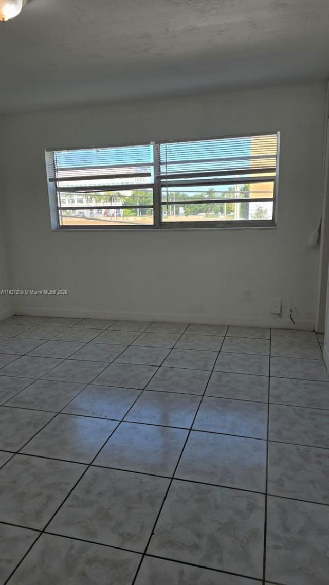 1885 NE 121st St, Unit 17, North Miami, FL 33181 Photo