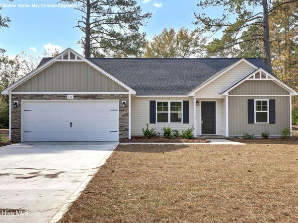 201 Megans Field Place, Unit 66, Richlands, NC 28574