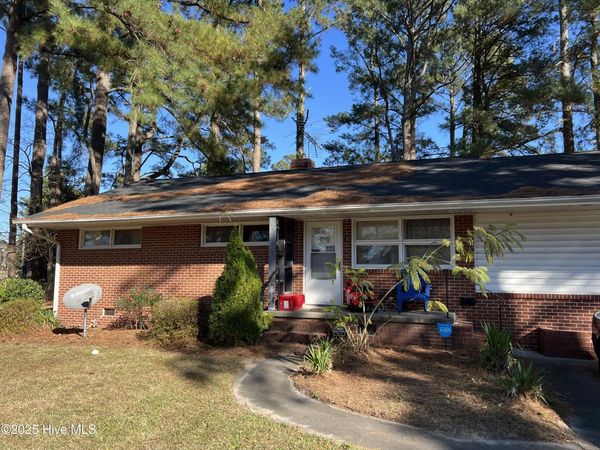 1123 Candlewood Drive, Kinston, NC 28501
