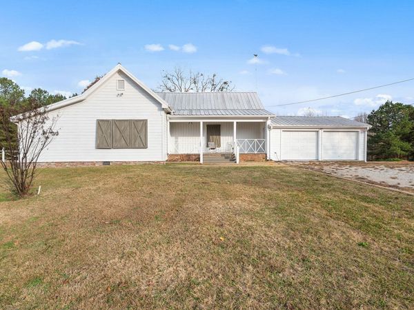 600 Co Rd 203, Walnut, MS 38683