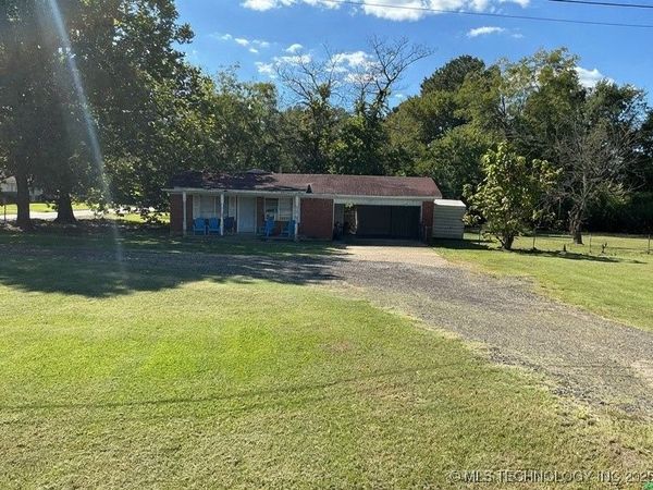 101 SW Hayes Street, Idabel, OK 74745