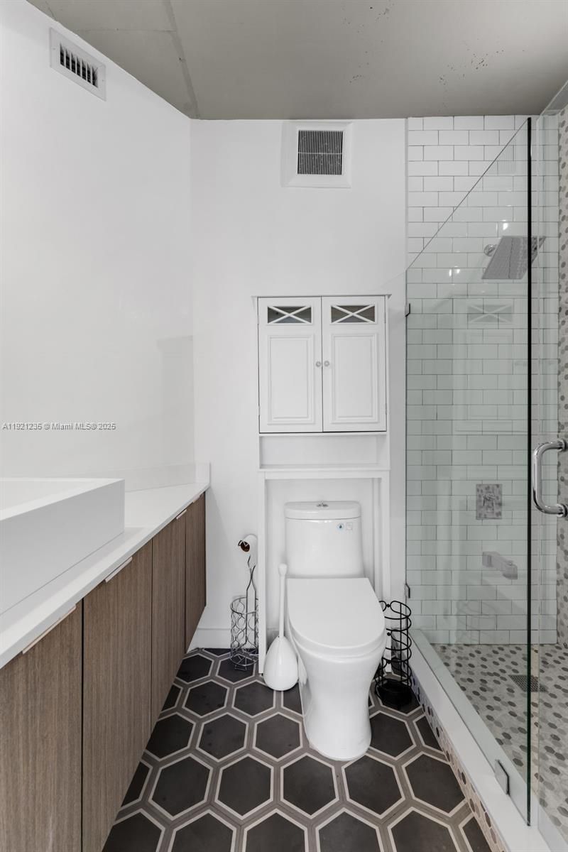 6901 Edgewater Dr, Unit 315, Coral Gables, FL 33133 Photo