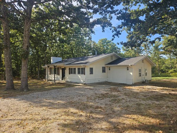 21371 Howell Road, Mountain View, MO 65548