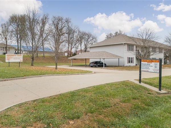 2301 S Riverside Road, St Joseph, MO 64507