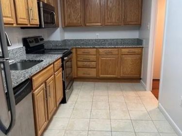 200 N PICKETT STREET, Unit 411, ALEXANDRIA, VA 22304