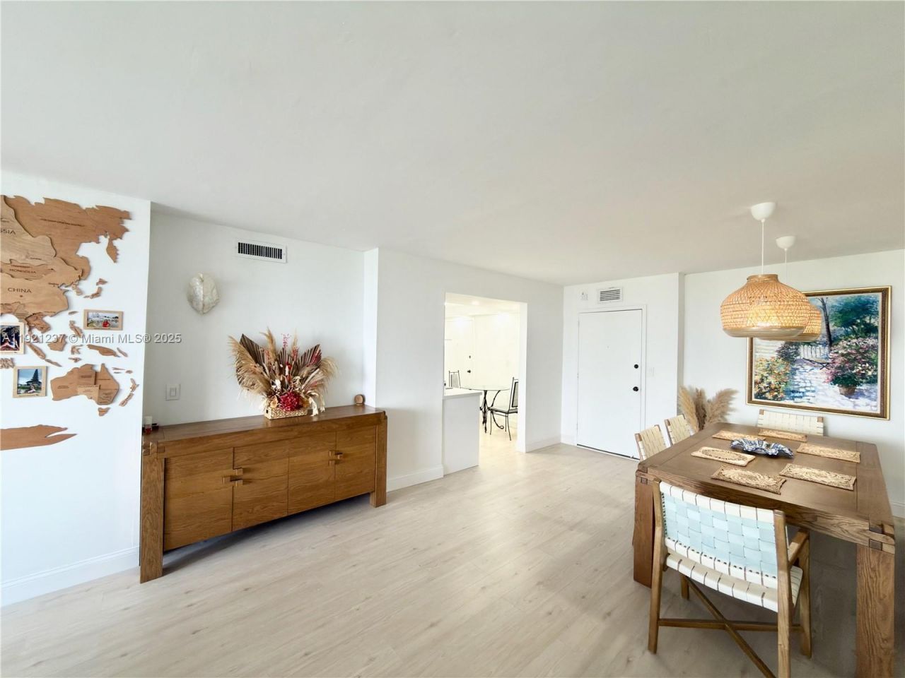 3140 S Ocean Dr, Unit 512, Hallandale Beach, FL 33009 Photo