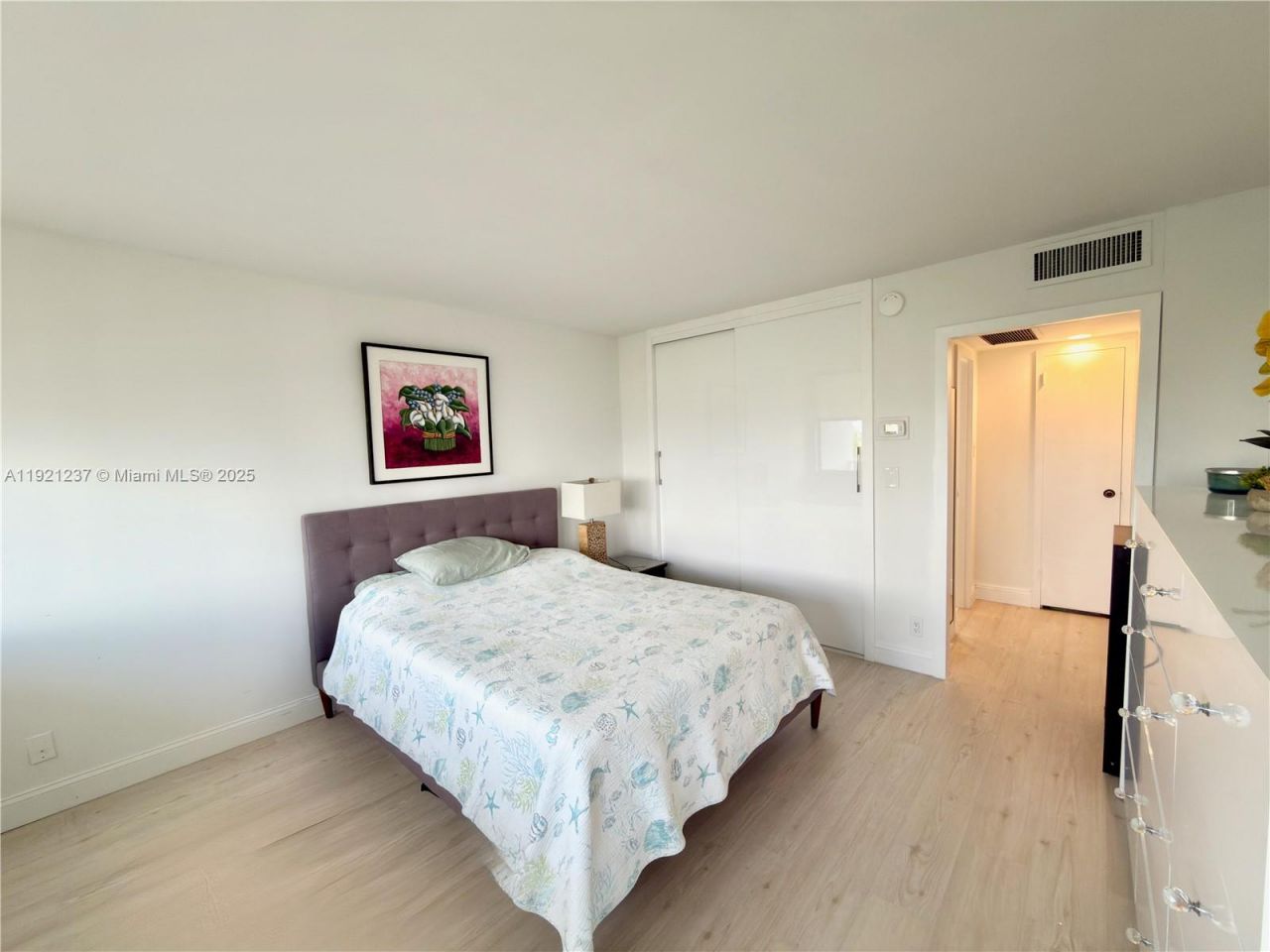 3140 S Ocean Dr, Unit 512, Hallandale Beach, FL 33009 Photo