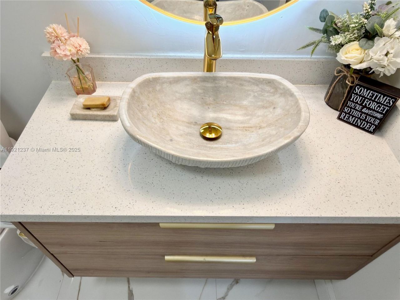 3140 S Ocean Dr, Unit 512, Hallandale Beach, FL 33009 Photo