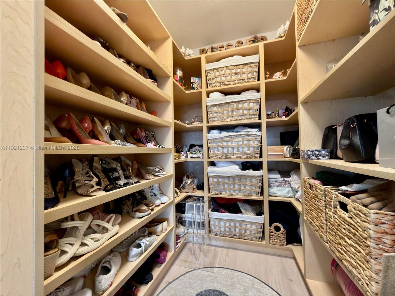 3140 S Ocean Dr, Unit 512, Hallandale Beach, FL 33009 Photo