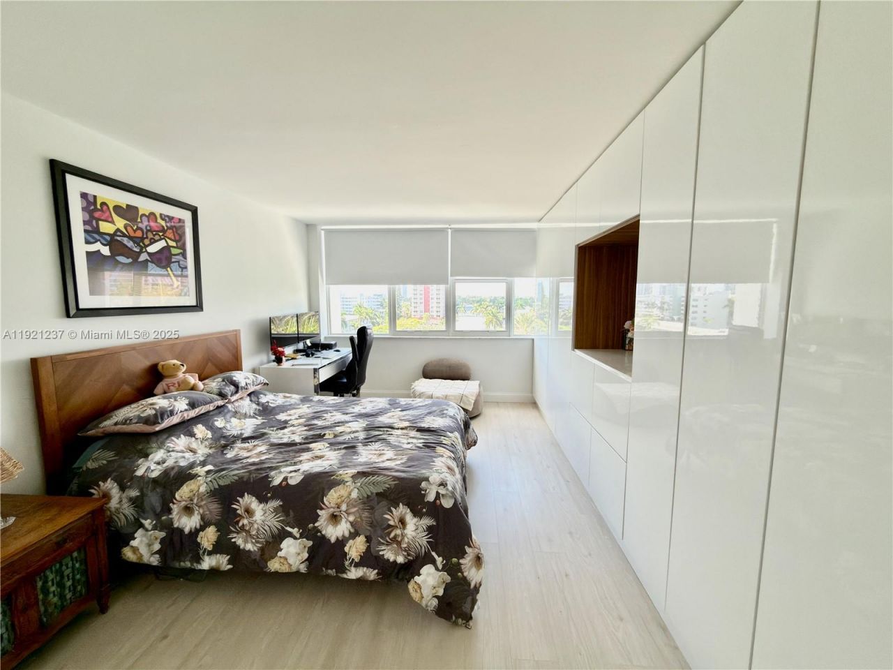 3140 S Ocean Dr, Unit 512, Hallandale Beach, FL 33009 Photo