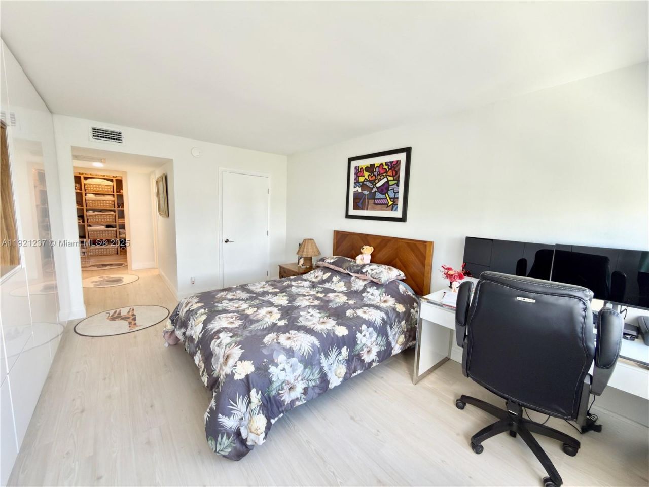 3140 S Ocean Dr, Unit 512, Hallandale Beach, FL 33009 Photo