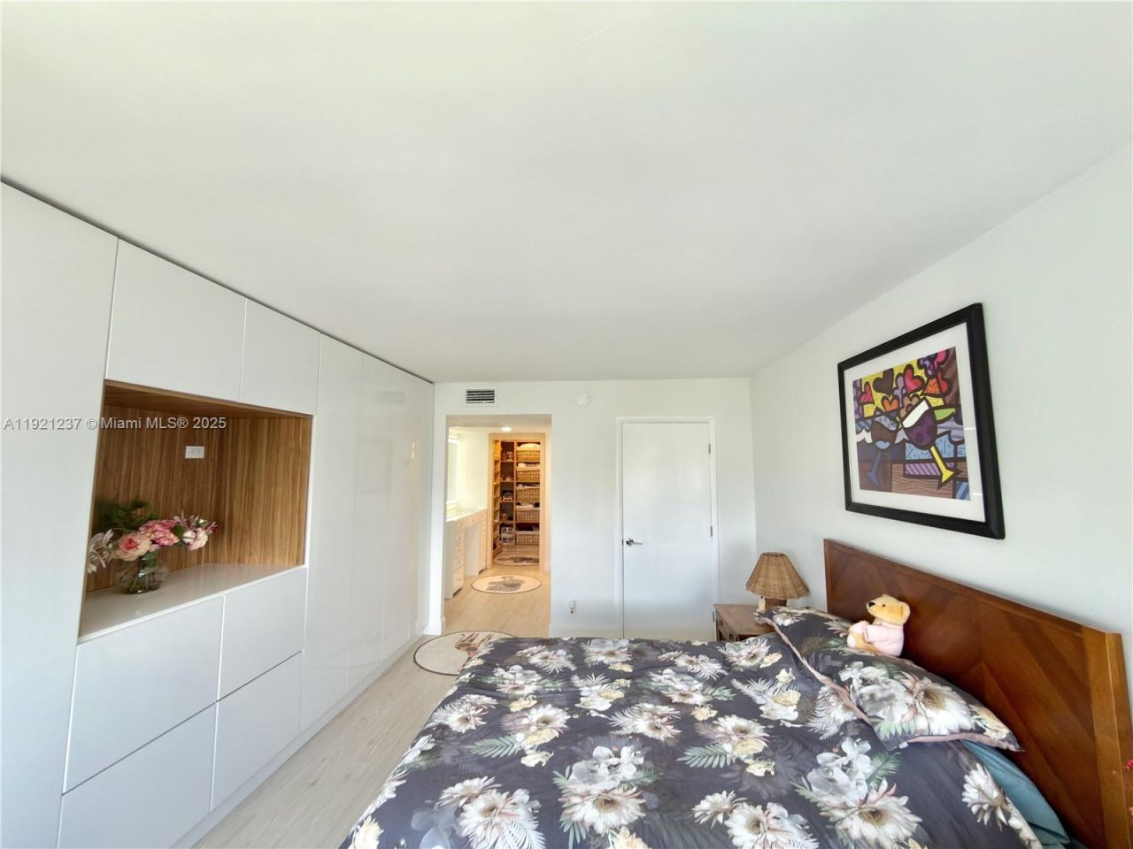 3140 S Ocean Dr, Unit 512, Hallandale Beach, FL 33009 Photo