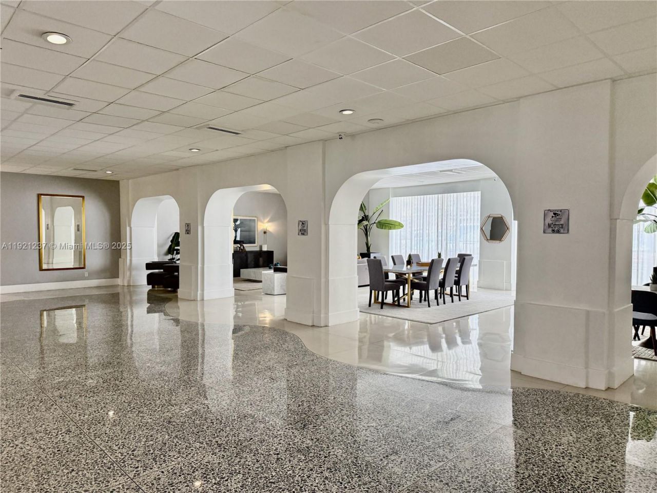 3140 S Ocean Dr, Unit 512, Hallandale Beach, FL 33009 Photo