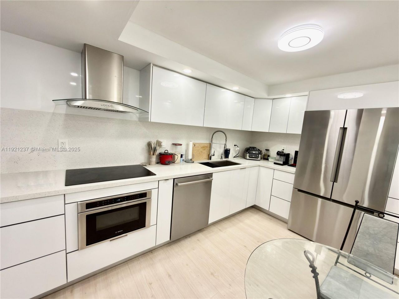 3140 S Ocean Dr, Unit 512, Hallandale Beach, FL 33009 Photo