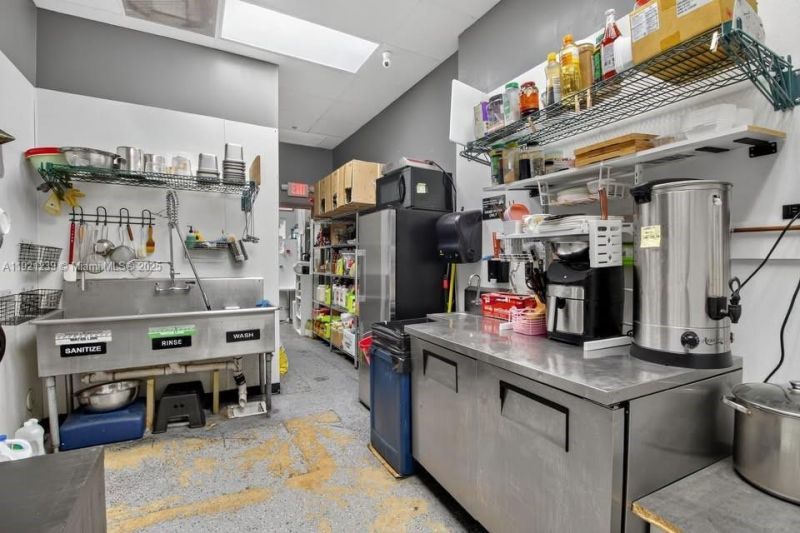 Boba Tea Shop For Sale In Plantation, Plantation, FL 33317 Photo