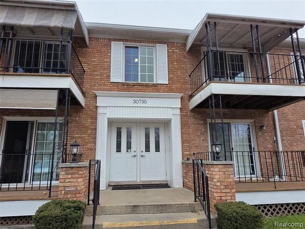 30795 Shiawassee Road, Farmington, MI 48336