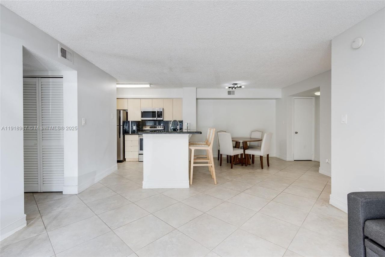 650 S Park Rd, Unit 13-5, Hollywood, FL 33021 Photo