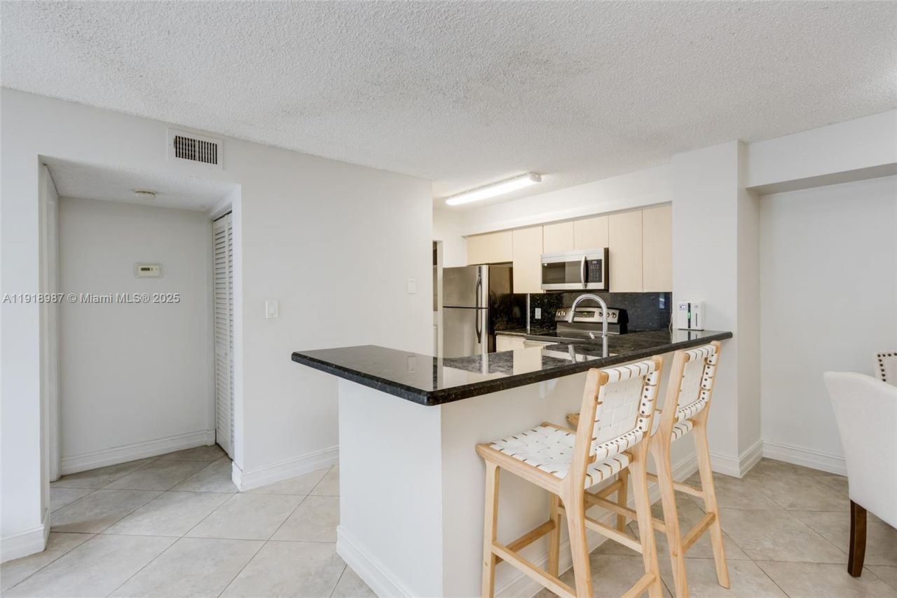 650 S Park Rd, Unit 13-5, Hollywood, FL 33021 Photo