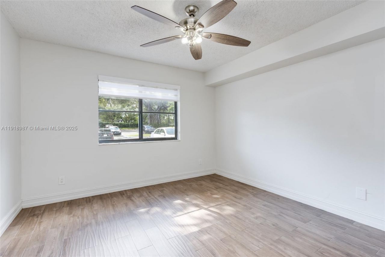 650 S Park Rd, Unit 13-5, Hollywood, FL 33021 Photo