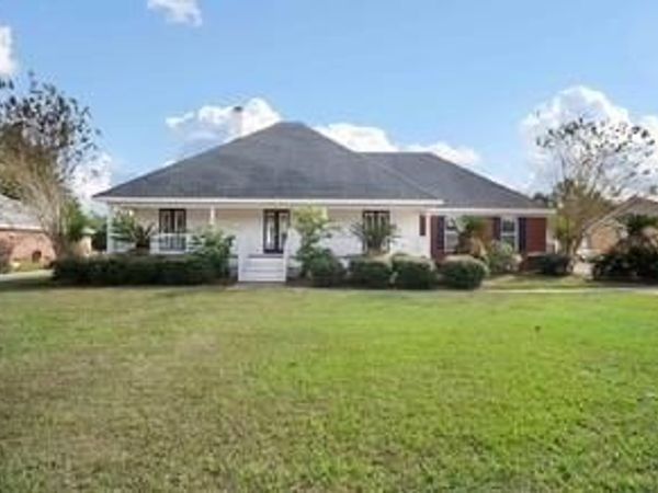 11645 Shannon Drive E, Irvington, AL 36544