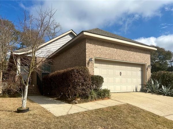 6320 Mcmurray Place N, Mobile, AL 36609