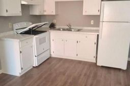 270-276 Shadow Lawn Drive photo 4