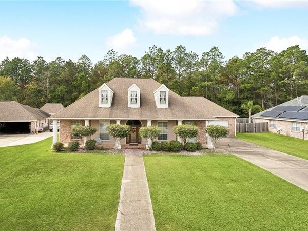 2022 HAMPSHIRE Drive, Slidell, LA 70461