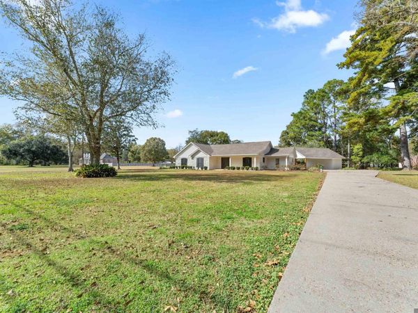 720 Pecan Dr, St Gabriel, LA 70776