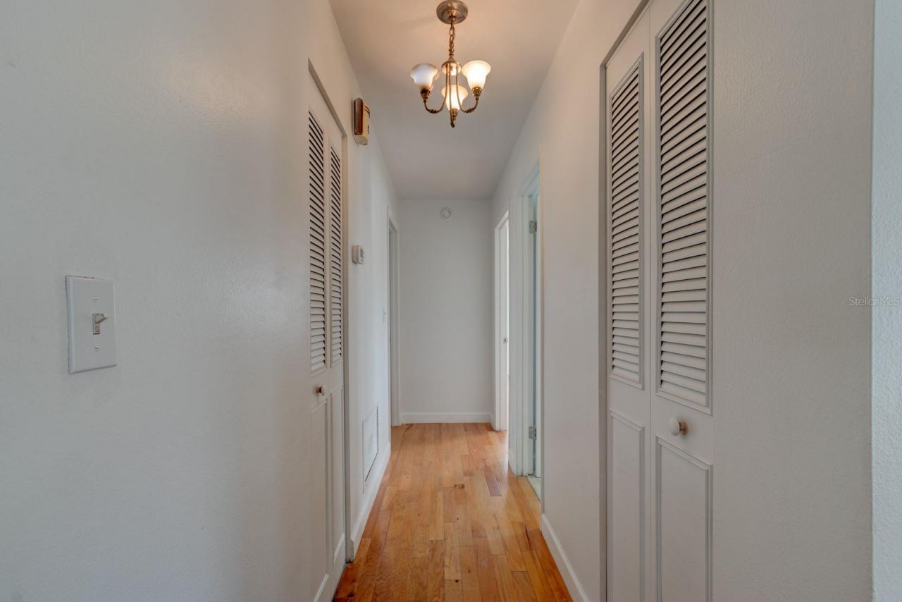 922 Locust Street, New Smyrna Beach, FL 32169 Photo