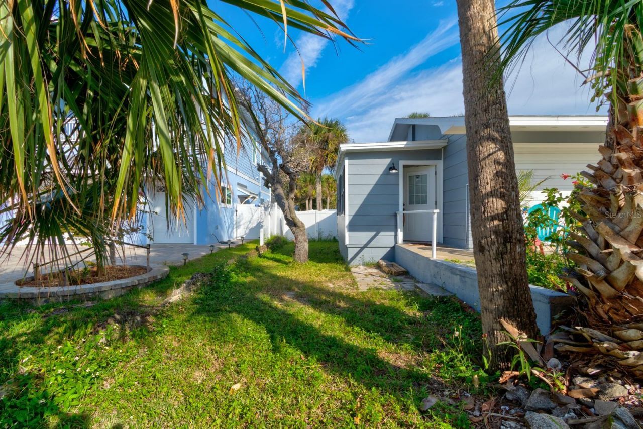 922 Locust Street, New Smyrna Beach, FL 32169 Photo