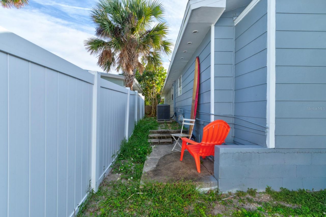 922 Locust Street, New Smyrna Beach, FL 32169 Photo