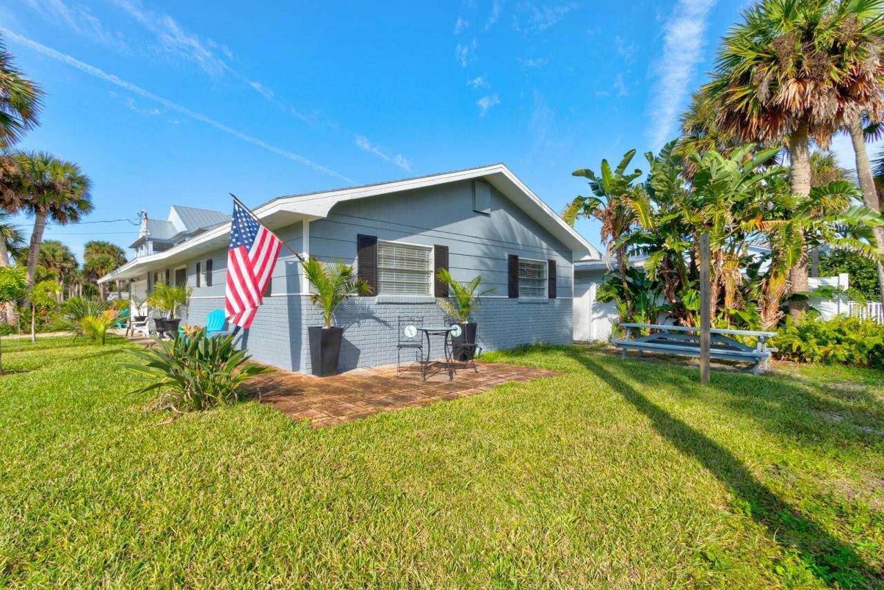 922 Locust Street, New Smyrna Beach, FL 32169 Photo