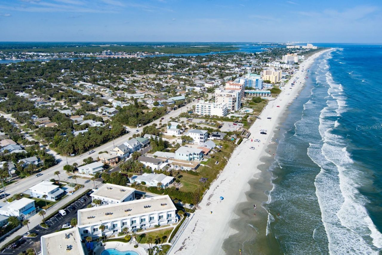 922 Locust Street, New Smyrna Beach, FL 32169 Photo