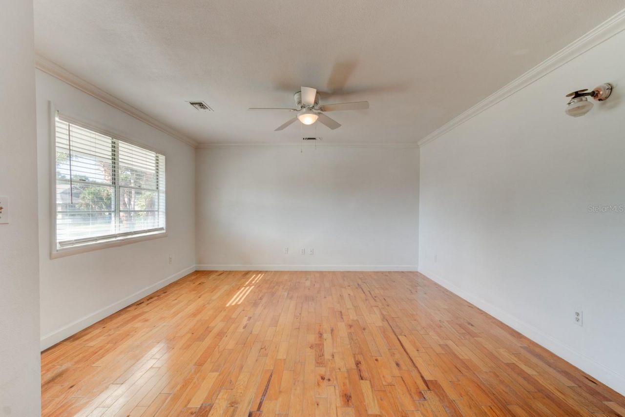 922 Locust Street, New Smyrna Beach, FL 32169 Photo